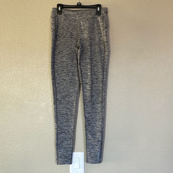 Reebok Pants - Reebok ankle length leggings, size small